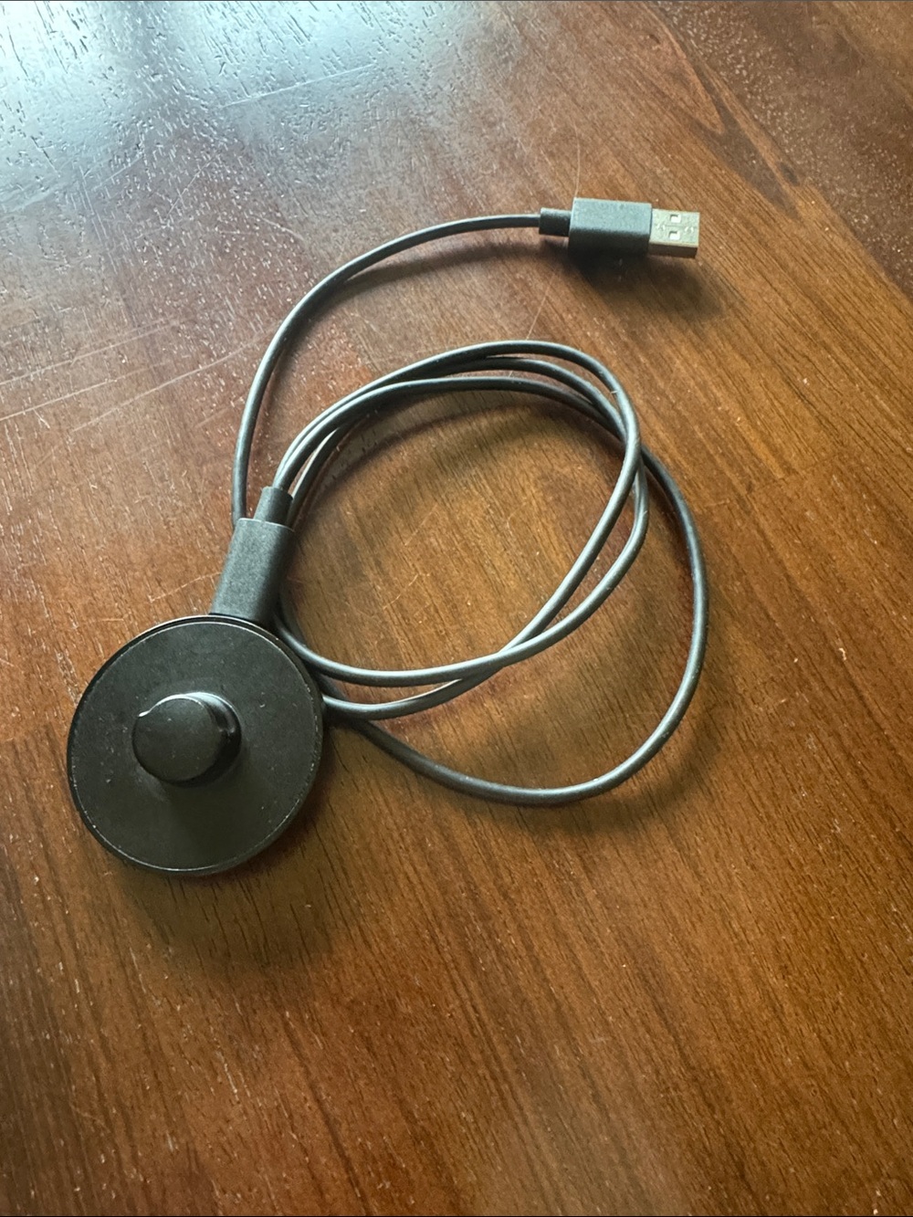Oura Black Round Ring Charger with USB Cable (size 7) - ring not included